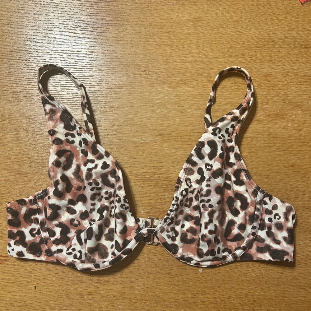 Time and Tru‎ Leopard Print Bikini Top underwire Adjustable Straps L